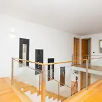 Vitoria - By Lovelystay Villa