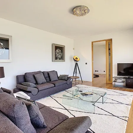 Vitoria - By Lovelystay *