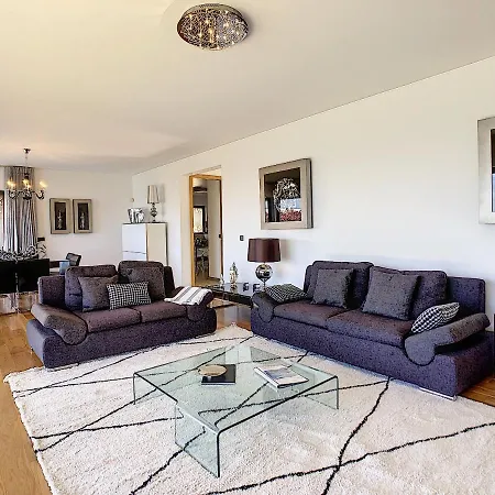 Vitoria - By Lovelystay 빌라 *