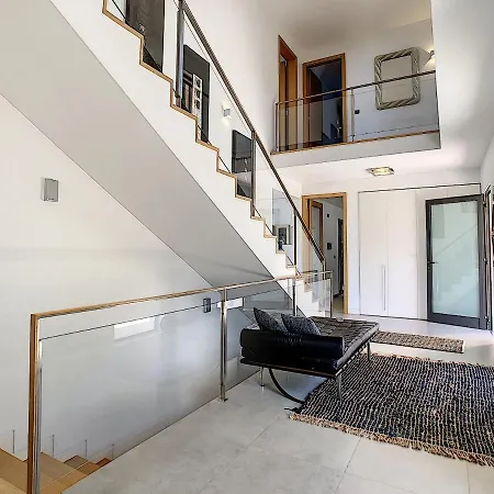 Vitoria - By Lovelystay * Funchal (Madeira)