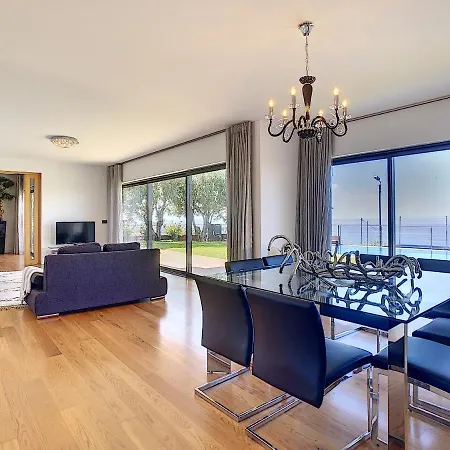 Vitoria - By Lovelystay *