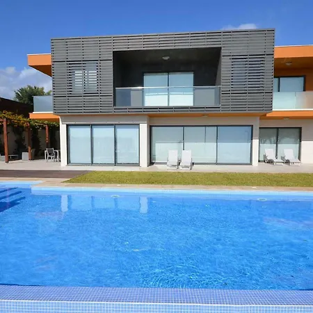 Vitoria - By Lovelystay *