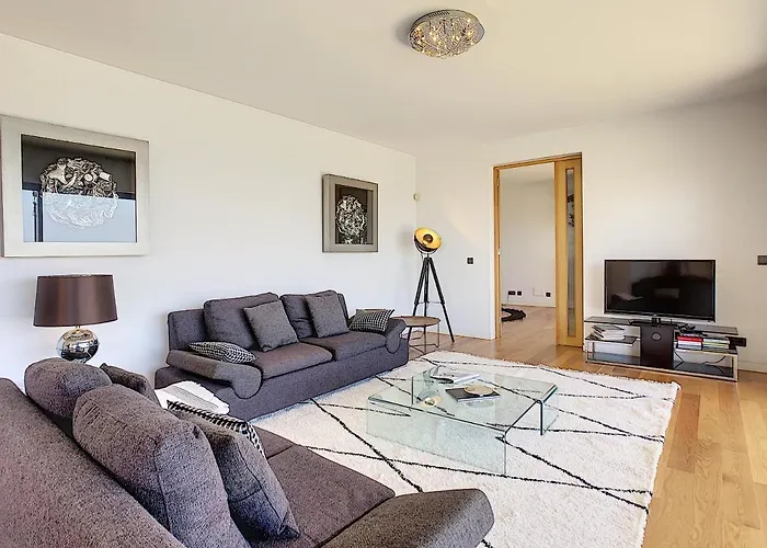 Vitoria - By Lovelystay *