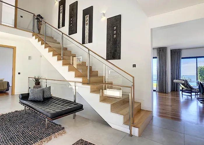 Vitoria - By Lovelystay *