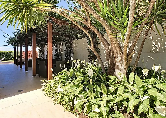 Vitoria - By Lovelystay *