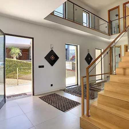 Vitoria - By Lovelystay *